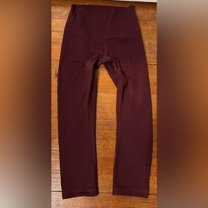 Lululemon Leggings Inseam 21” Cropped Wunder Under Maroon Like New